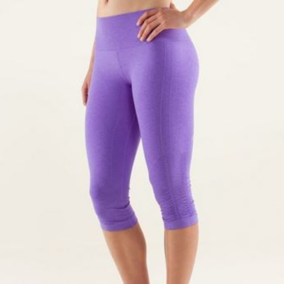 Lululemon 4/6 In the Flow Crop Capri - Picture 4 of 5
